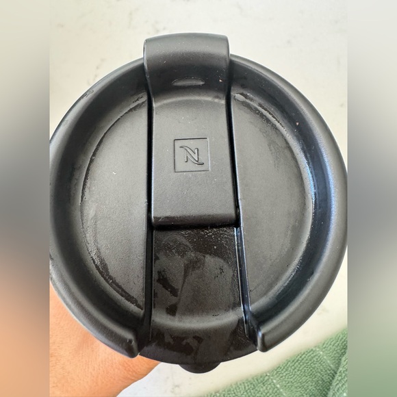 Nespresso Touch Travel Mug in a limited edition honey beige wood-look finish - Picture 7 of 7